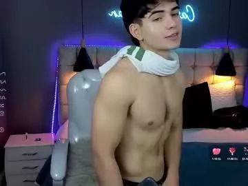 aaron_dreams from Chaturbate is Freechat