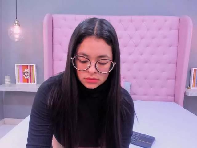 ALASKA-JONES from BongaCams