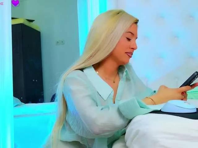 AriannaSins from BongaCams