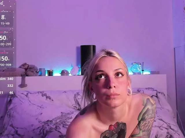 ChloeKohaku from BongaCams