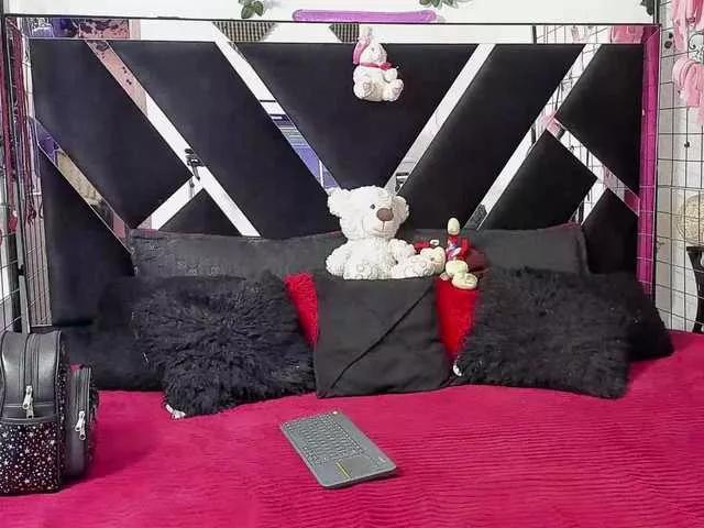 Dreamgirlss from BongaCams