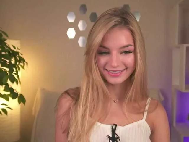 ilittleheara from BongaCams