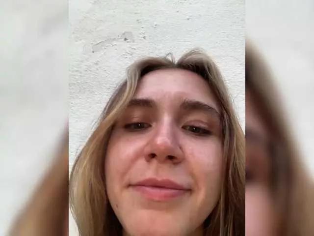 pizzahubb from BongaCams