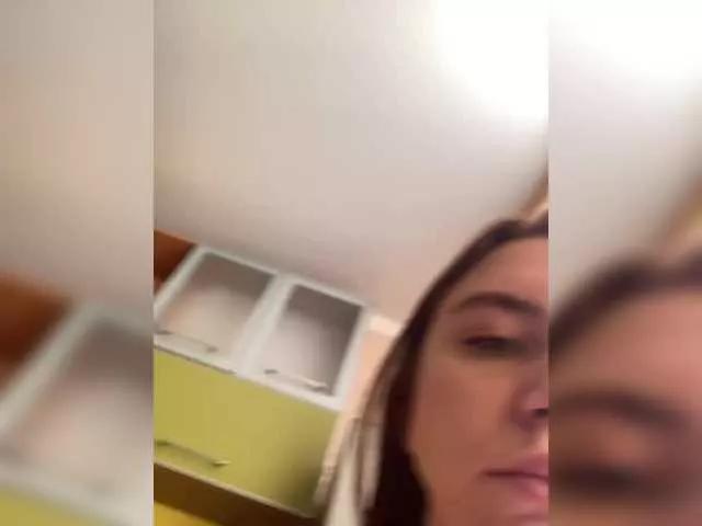 pizzahubb from BongaCams