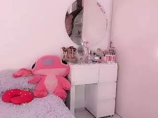 bellahottestt from CamSoda
