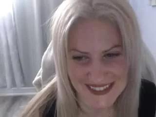 bellastar84 from CamSoda