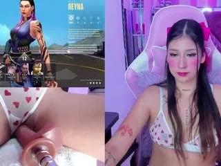 bellyrouse from CamSoda