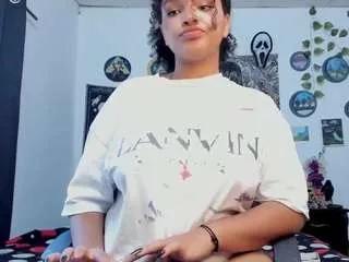 chloekisses from CamSoda