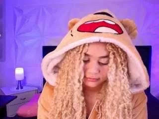 curly-marshall from CamSoda