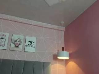 dollyzoe from CamSoda