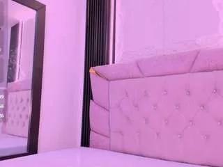 dominique-110 from CamSoda