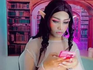 emeli-roushot from CamSoda