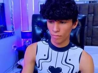 fem-loui from CamSoda