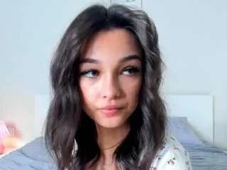 jessiewoaw from CamSoda