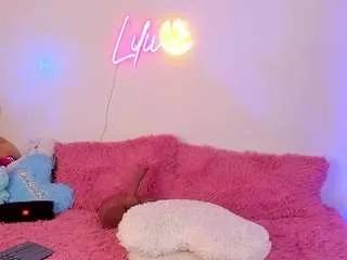 liliimoon from CamSoda
