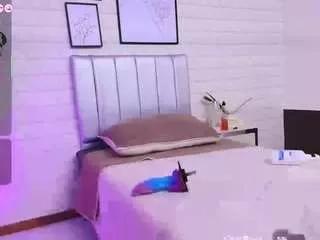 lizzie-evans from CamSoda