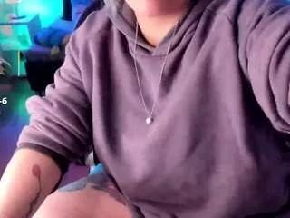 lucky-leah from CamSoda