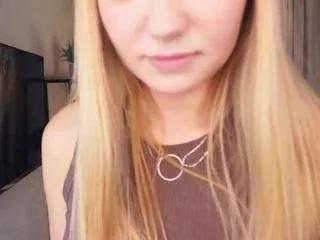 odelinaevett from CamSoda