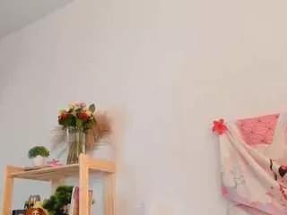 rai-love from CamSoda
