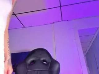 samcarsonx from CamSoda