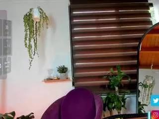 saray-cum from CamSoda