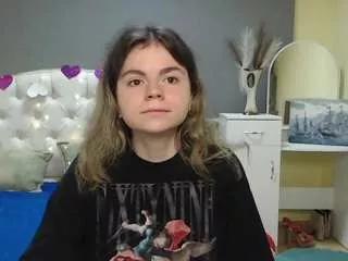 tinaredly from CamSoda