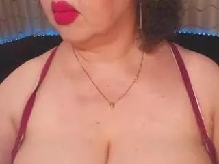 yourbustykatty from CamSoda