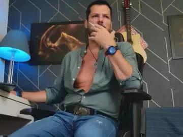 aaronbomer from Chaturbate