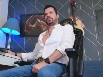 aaronbomer from Chaturbate