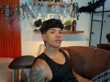 Naked Room aress444 