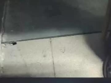 Naked Room asphalt_surfer 