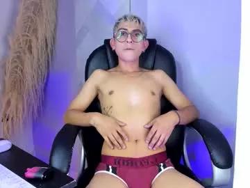 aziel_iker from Chaturbate