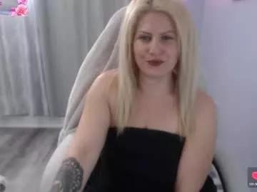 bellastar84 from Chaturbate