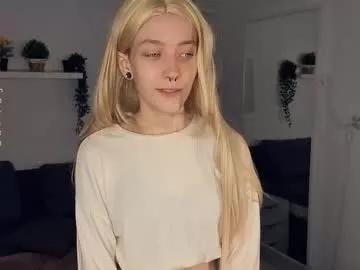 blooming_mess from Chaturbate