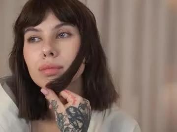 bloominghaze from Chaturbate