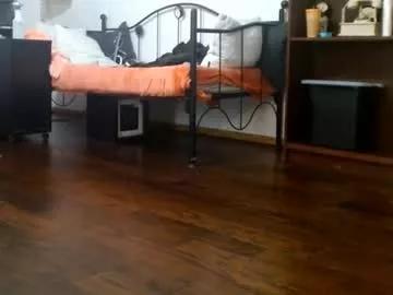 bombshellbaeby from Chaturbate
