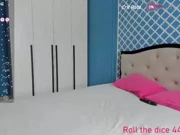 Naked Room buusty_redhead 
