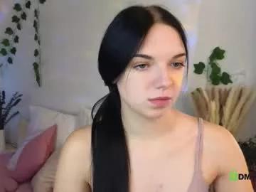 caroline_hey from Chaturbate