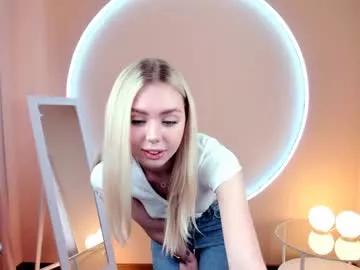 Naked Room cassie_palmer 