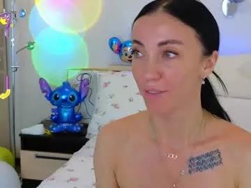Naked Room dragoncutey 