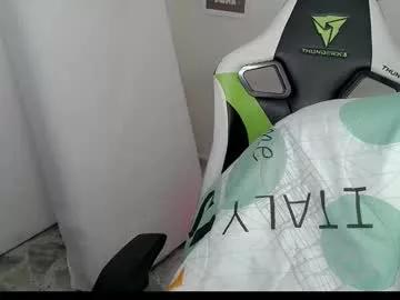 elii_797 from Chaturbate