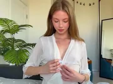 elli_harmon from Chaturbate