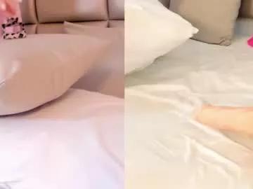 emiily_roberts1 from Chaturbate
