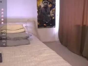 evelina_fox from Chaturbate