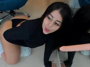 evelynbun from Chaturbate