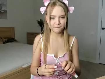 Naked Room flooora_0 