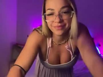 hiiandrea from Chaturbate