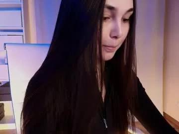 hollyextra from Chaturbate