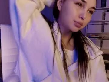 hollyextra from Chaturbate