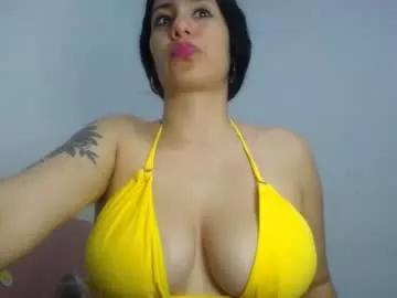 Naked Room hornyslutlatina 